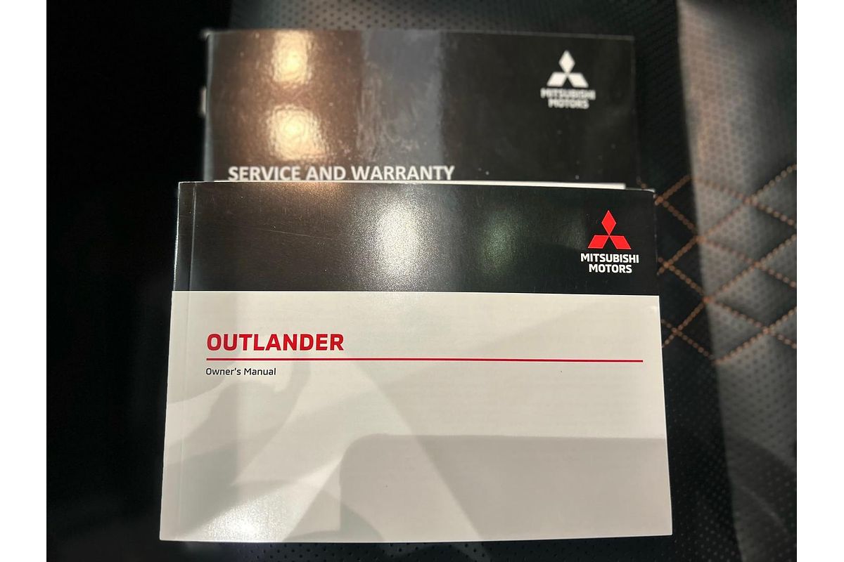 2023 Mitsubishi Outlander Exceed Tourer ZM