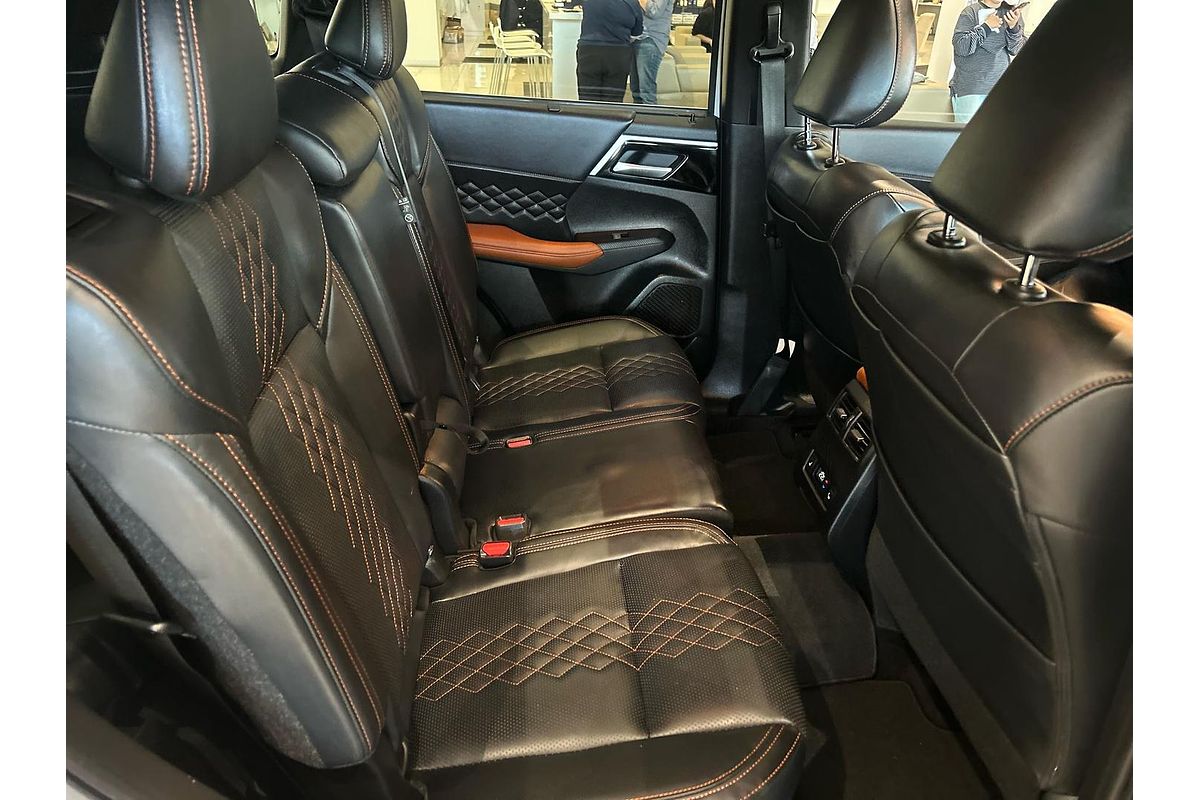 2023 Mitsubishi Outlander Exceed Tourer ZM