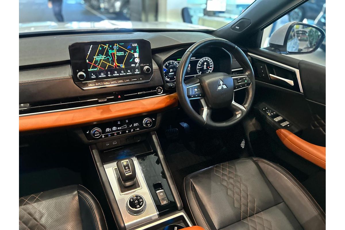 2023 Mitsubishi Outlander Exceed Tourer ZM