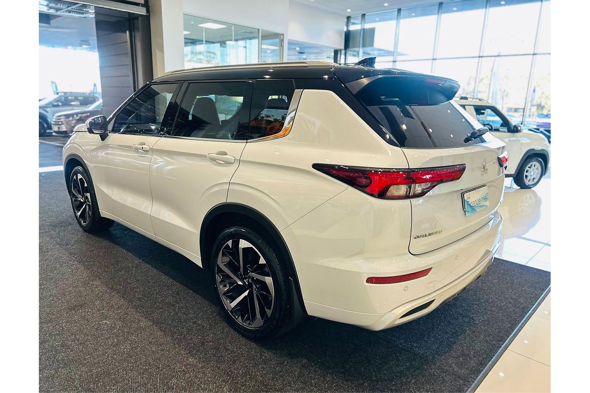 2023 Mitsubishi Outlander Exceed Tourer ZM