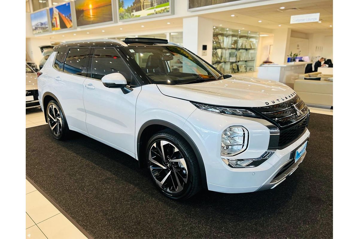 2023 Mitsubishi Outlander Exceed Tourer ZM