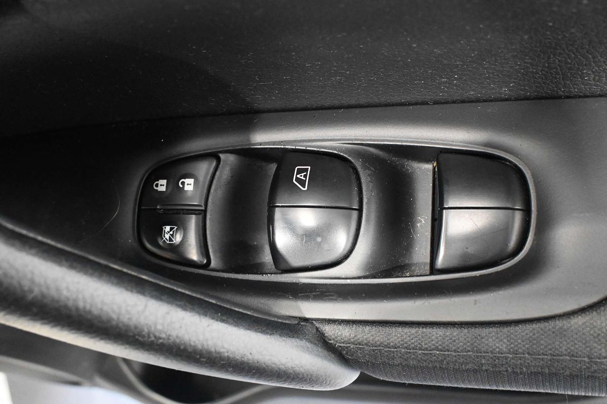 2015 Nissan QASHQAI ST J11