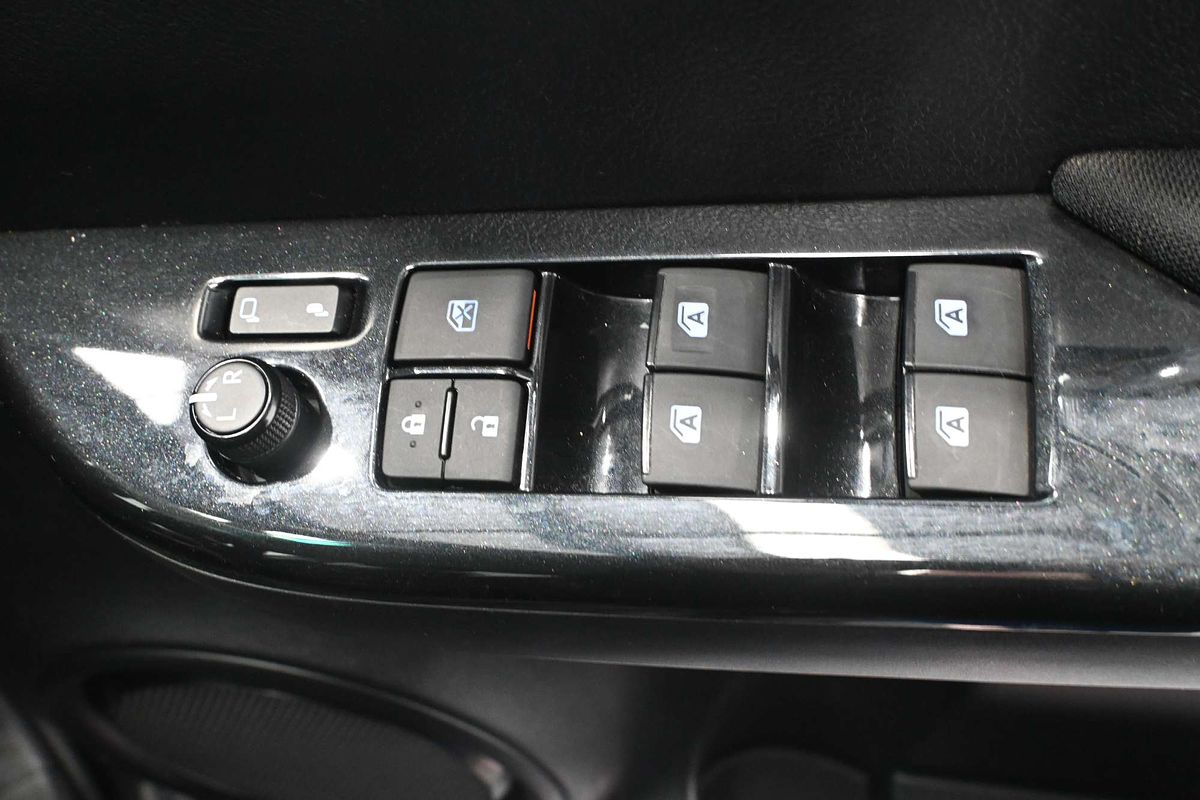 2023 Toyota Hilux SR5 GUN126R 4X4