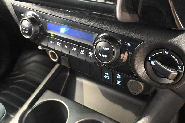 2023 Toyota Hilux SR5 GUN126R 4X4