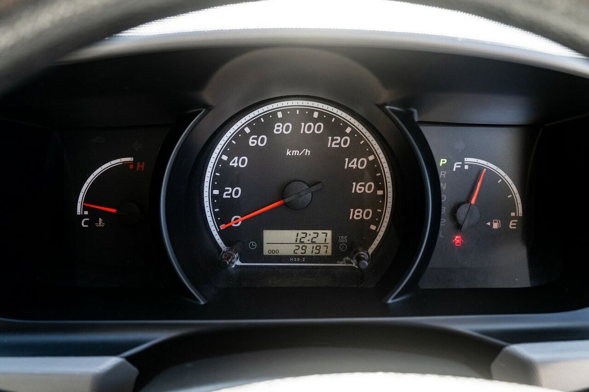 2010 Toyota HiAce LWB TRH201R MY07 Upgrade