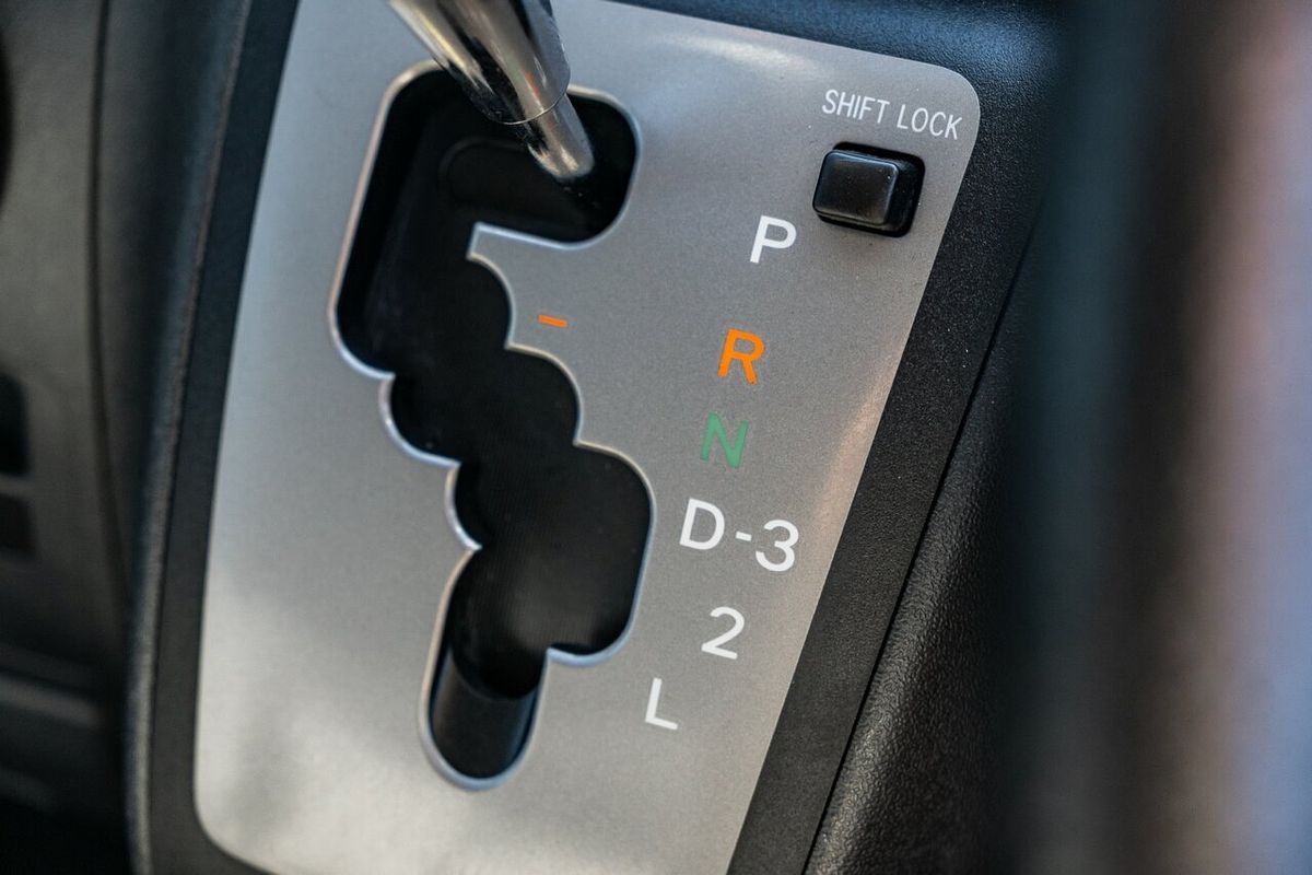 2010 Toyota HiAce LWB TRH201R MY07 Upgrade