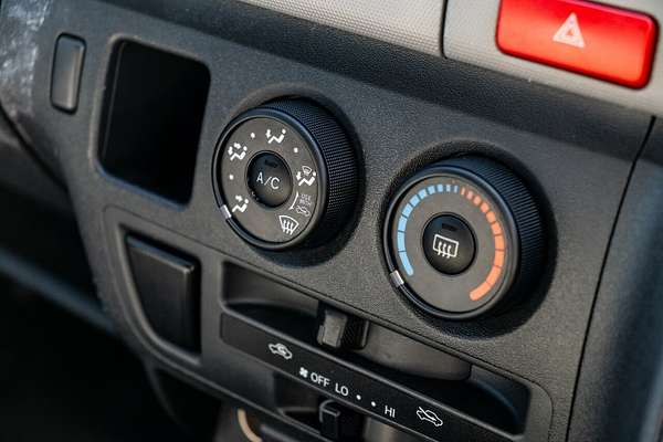 2010 Toyota HiAce LWB TRH201R MY07 Upgrade
