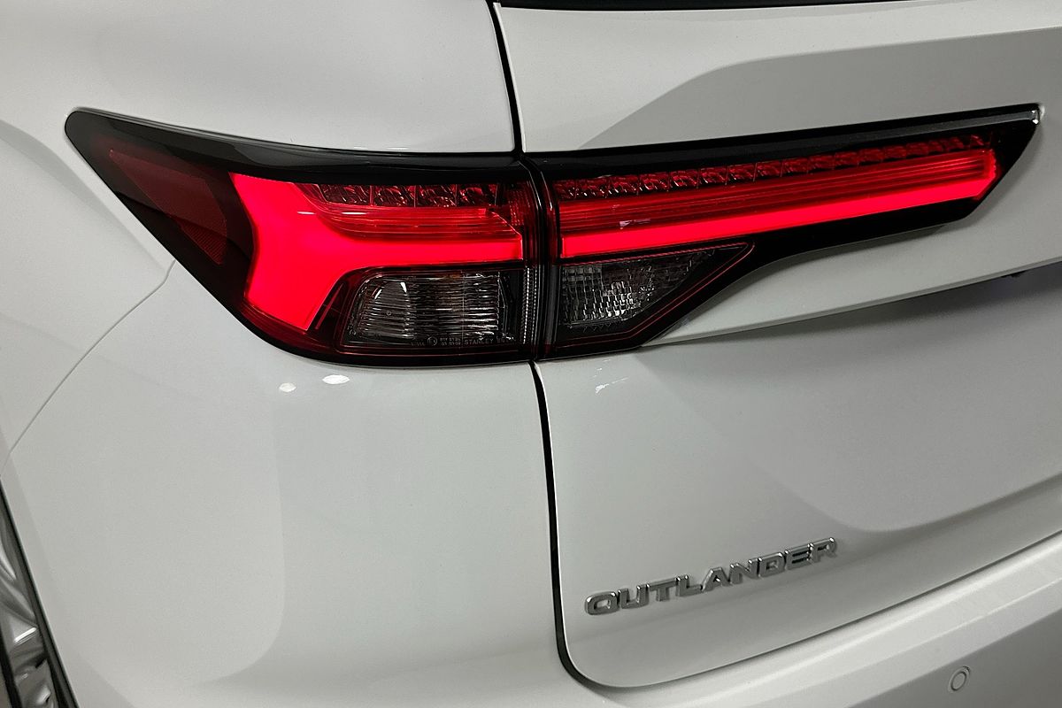 2023 Mitsubishi OUTLANDER LS 7 SEAT (AWD) ZM MY23