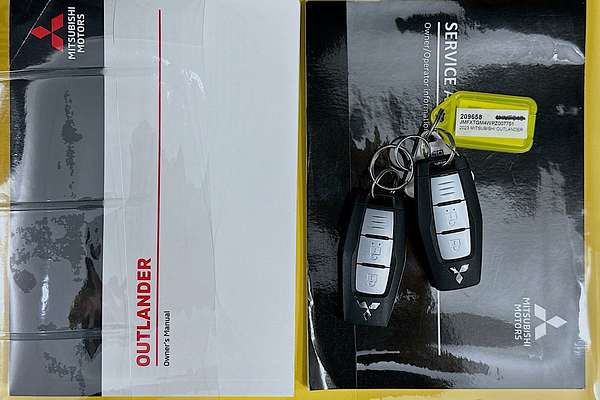 2023 Mitsubishi OUTLANDER LS 7 SEAT (AWD) ZM MY23