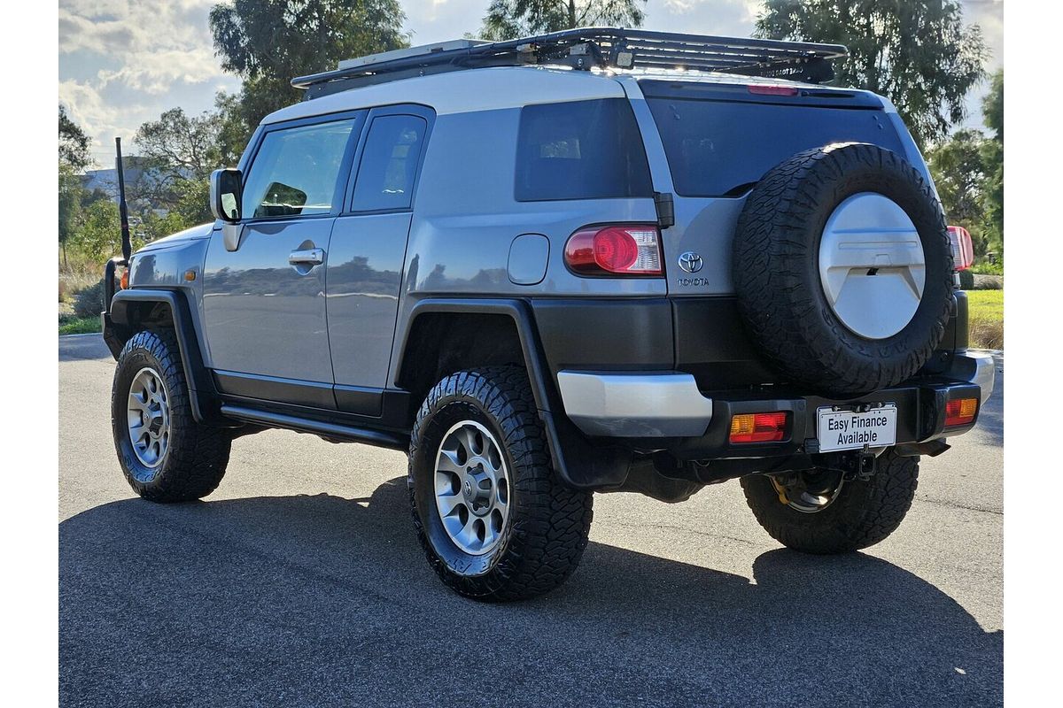 2013 Toyota FJ Cruiser GSJ15R