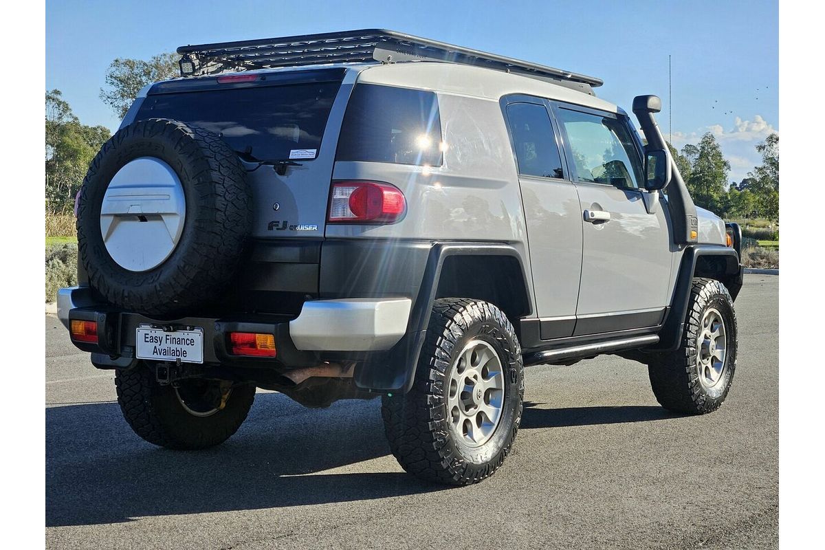 2013 Toyota FJ Cruiser GSJ15R