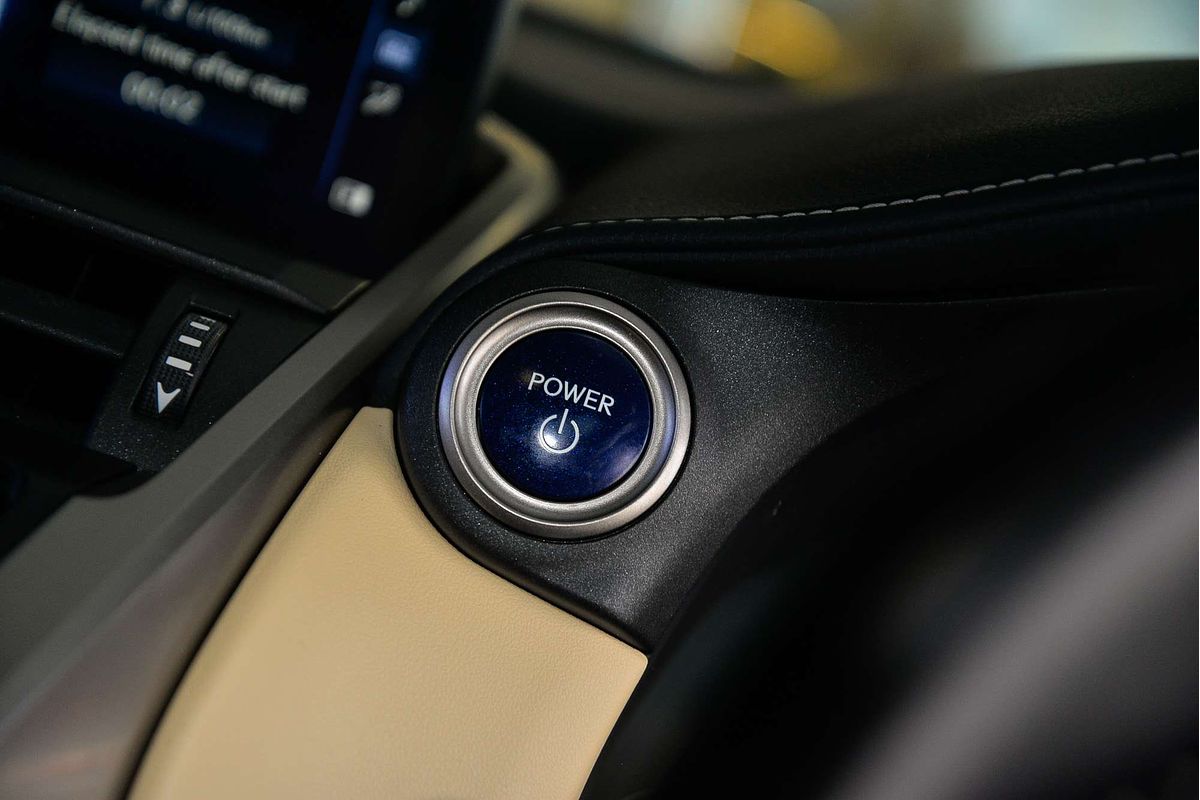 2018 Lexus NX NX300h Sports Luxury AYZ15R