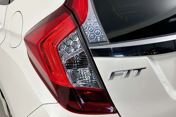 2014 Honda FIT (HYBRID) GP