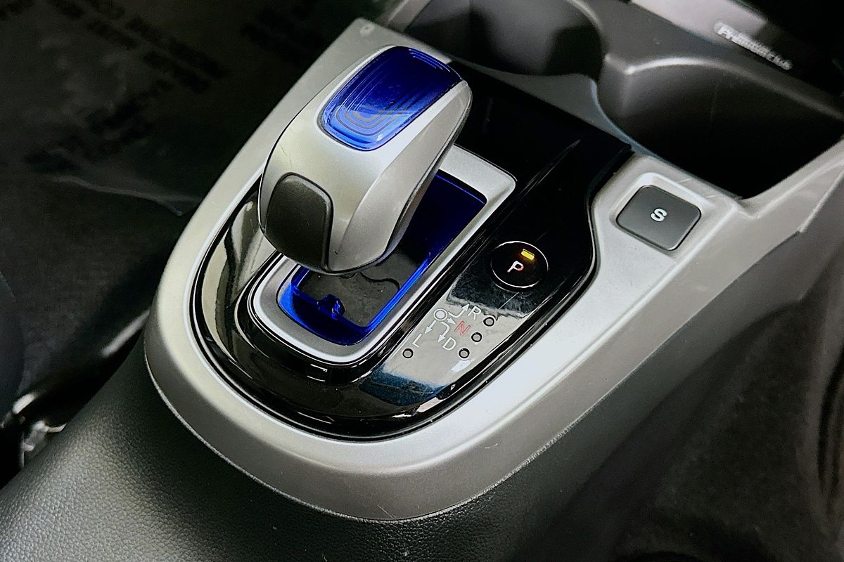 2014 Honda FIT (HYBRID) GP
