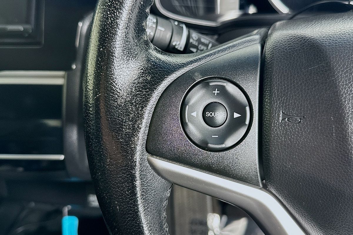 2014 Honda FIT (HYBRID) GP