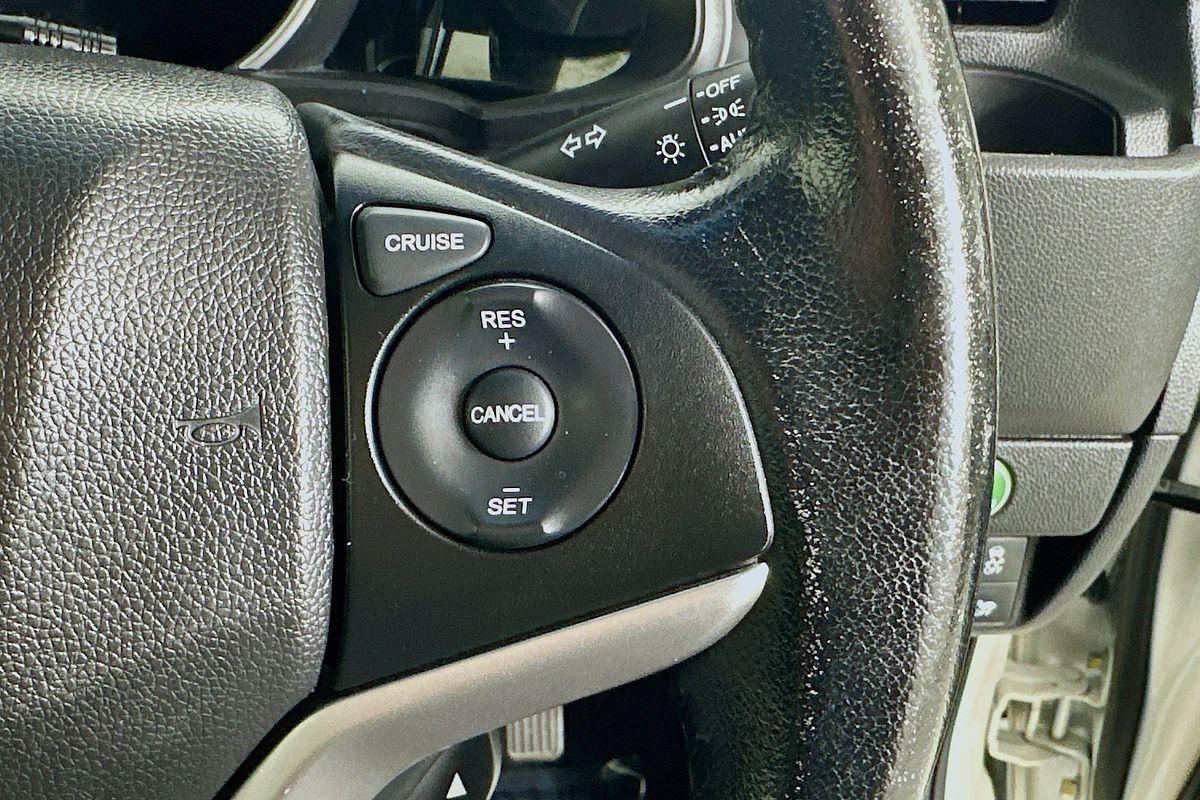 2014 Honda FIT (HYBRID) GP