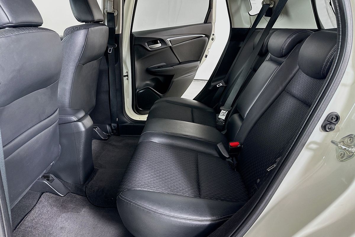 2014 Honda FIT (HYBRID) GP