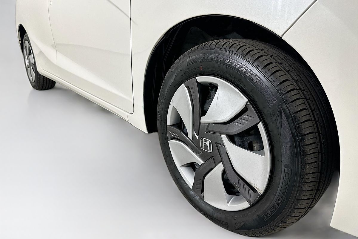 2014 Honda FIT (HYBRID) GP