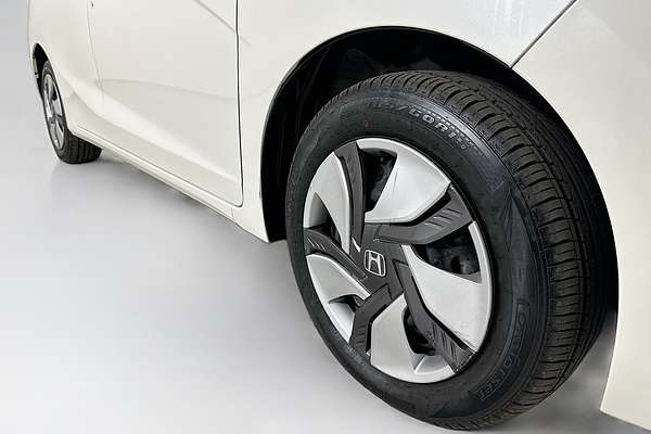 2014 Honda FIT (HYBRID) GP