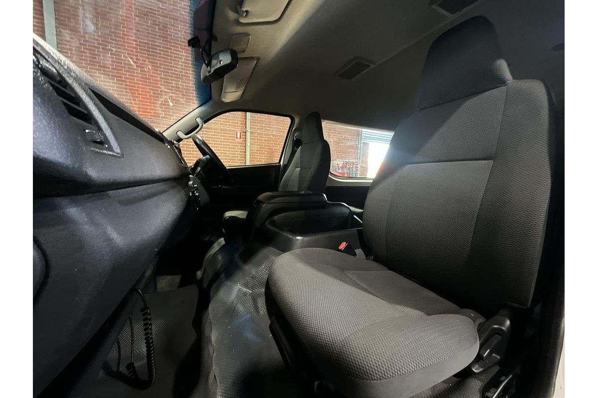 2019 Toyota Hiace Commuter KDH223R