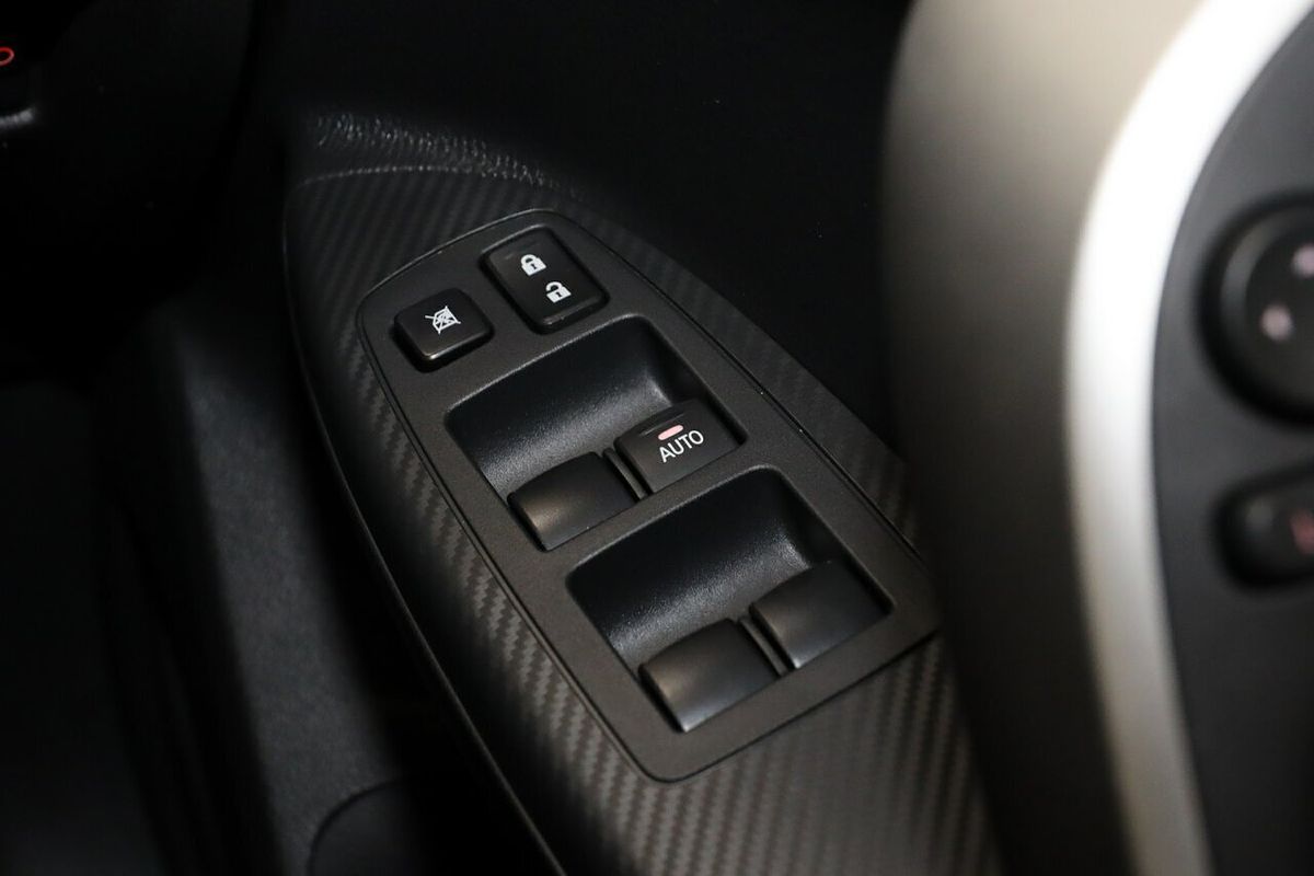2024 Mitsubishi Eclipse Cross ES YB