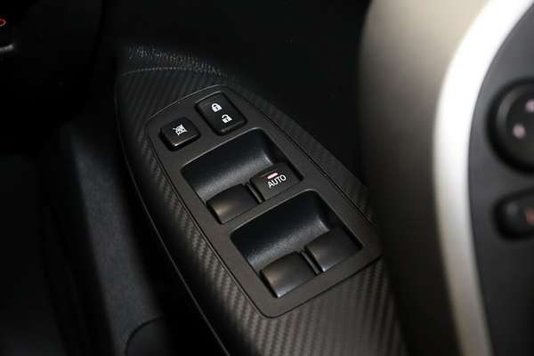 2024 Mitsubishi Eclipse Cross ES YB