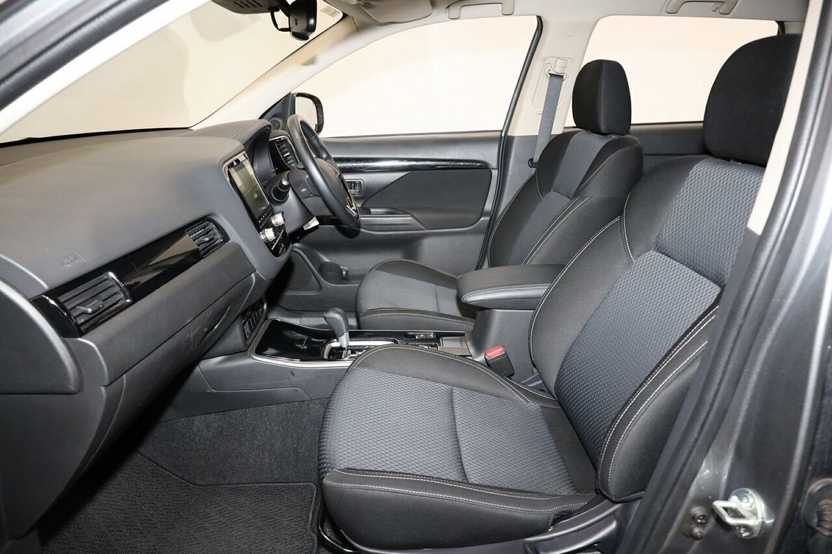 2021 Mitsubishi Outlander ES ZL