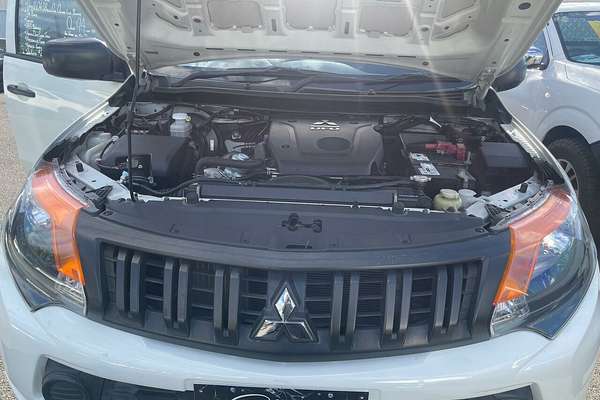 2017 Mitsubishi Triton GLX MQ 4X4