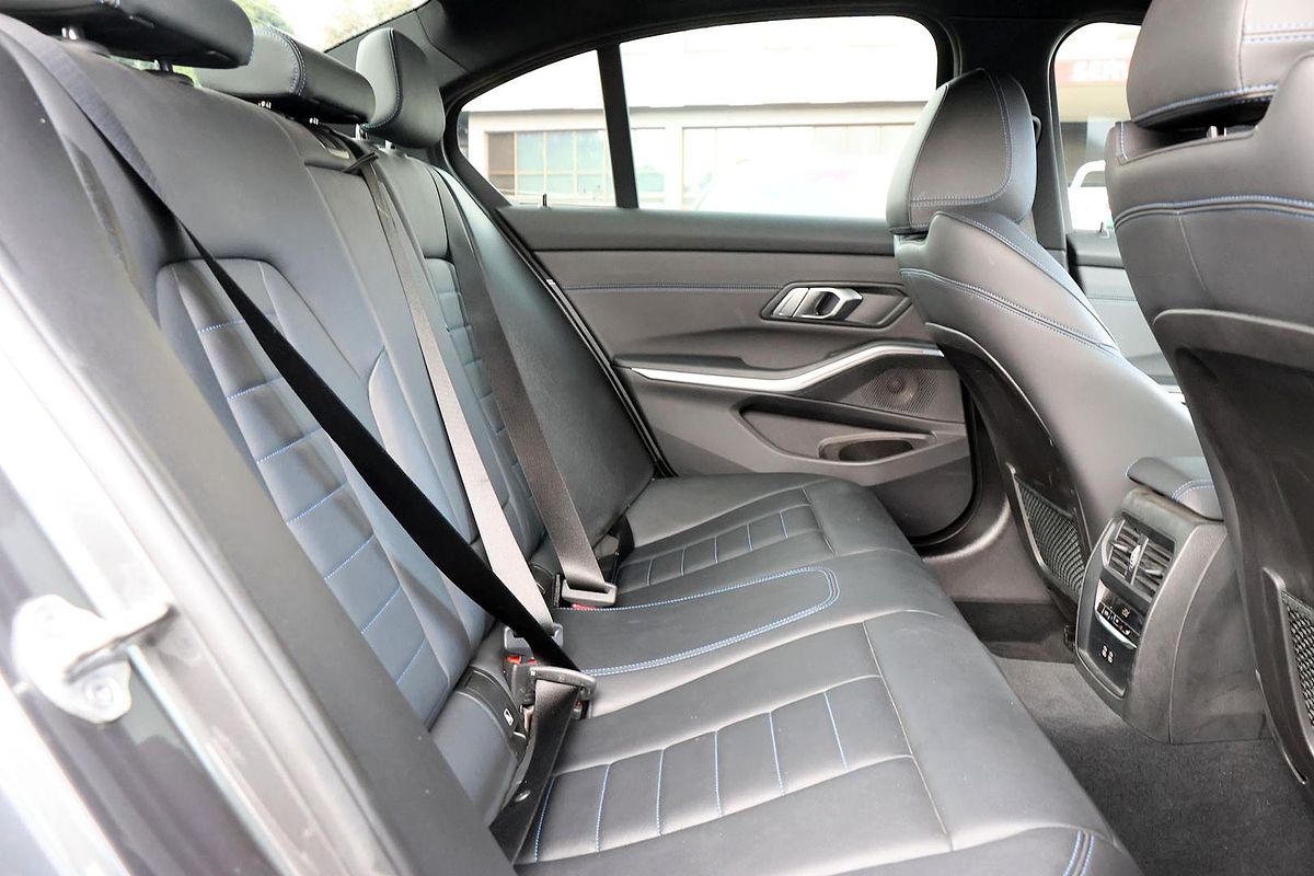 2020 BMW 3 Series 330i M Sport G20