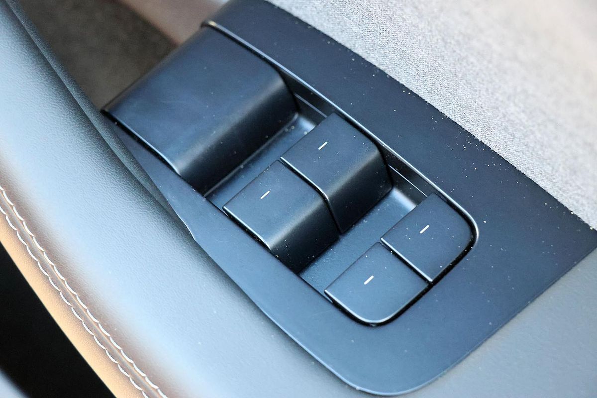 2024 Tesla Model 3 Rear-Wheel Drive