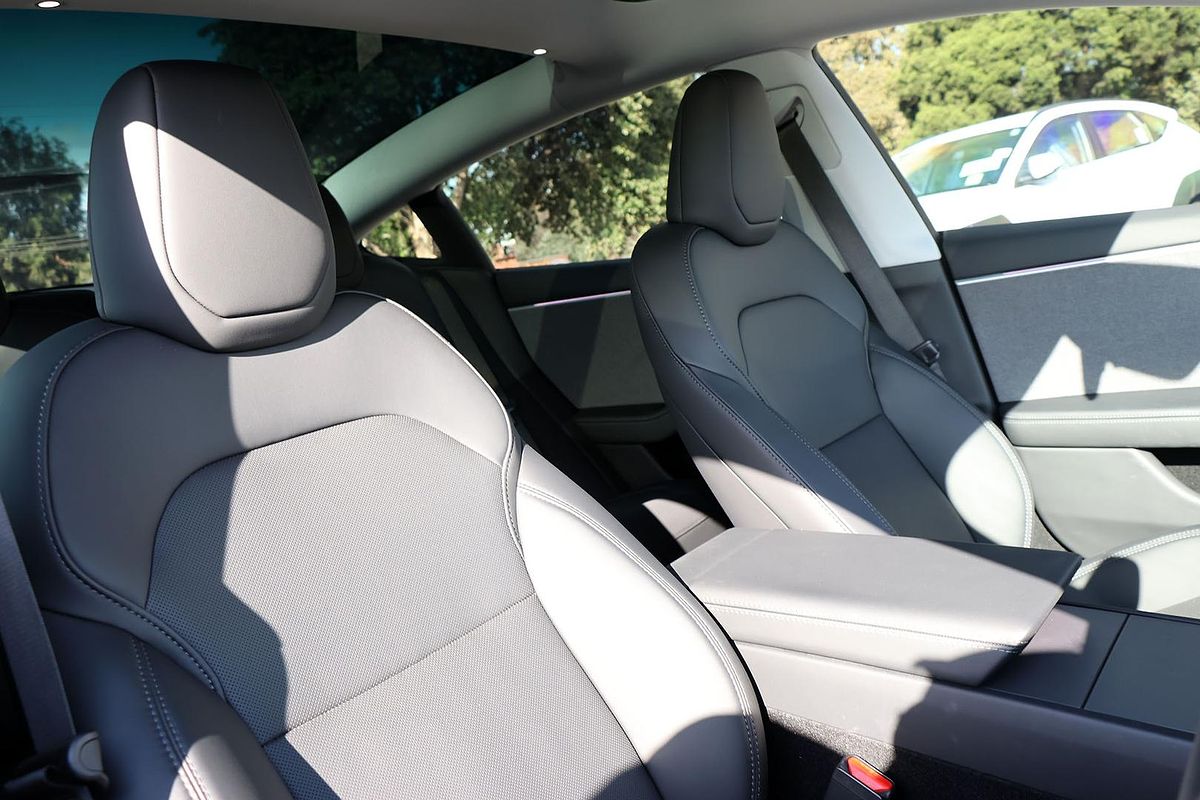 2024 Tesla Model 3 Rear-Wheel Drive