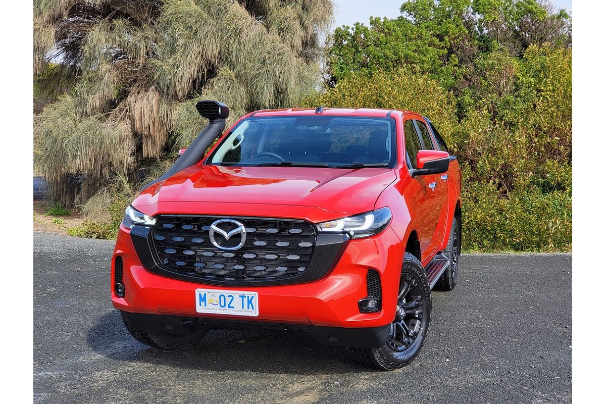 Mazda BT-50 G 6AUTO 3.0L DUAL CAB PICKUP XTR 4X4 - SPECIAL EDITION LOADED WITH ACCESSORIES