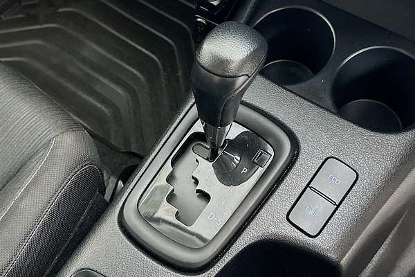 2024 Toyota HILUX SR (4x4) GUN126R 4X4