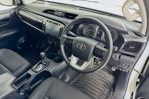 2024 Toyota HILUX SR (4x4) GUN126R 4X4
