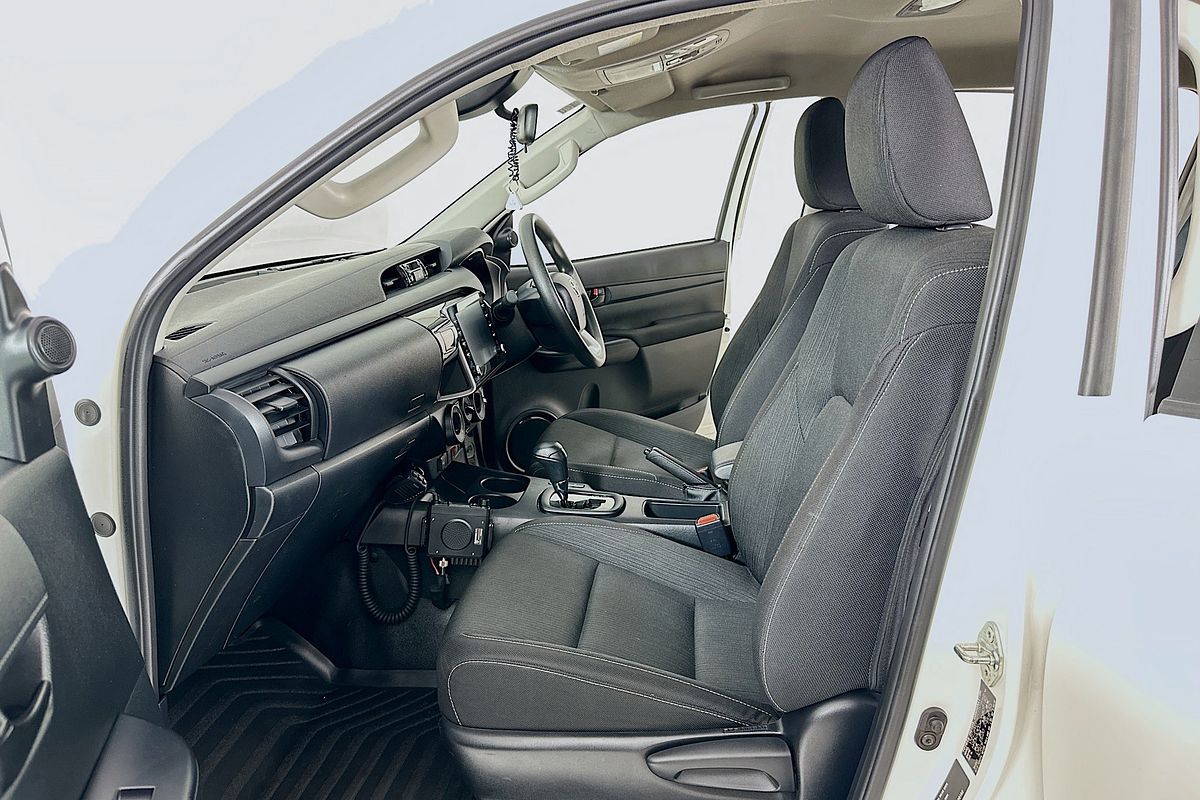 2024 Toyota HILUX SR (4x4) GUN126R 4X4