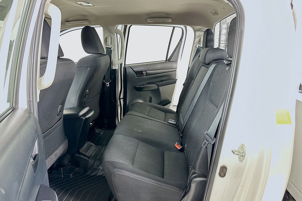 2024 Toyota HILUX SR (4x4) GUN126R 4X4