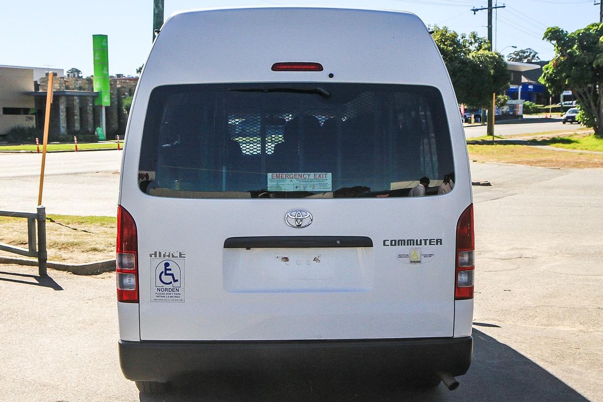 2017 Toyota Hiace Commuter KDH223R