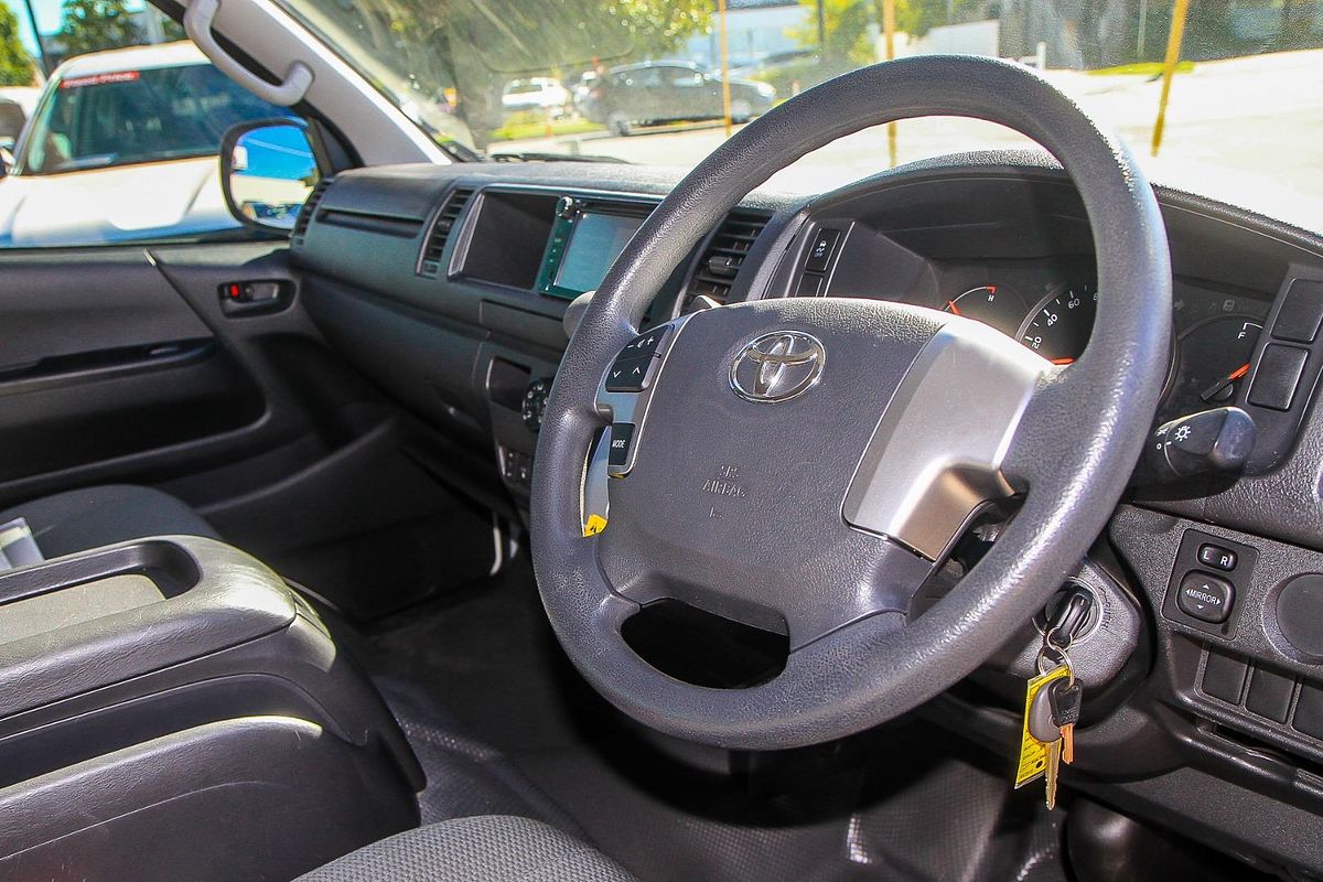 2017 Toyota Hiace Commuter KDH223R