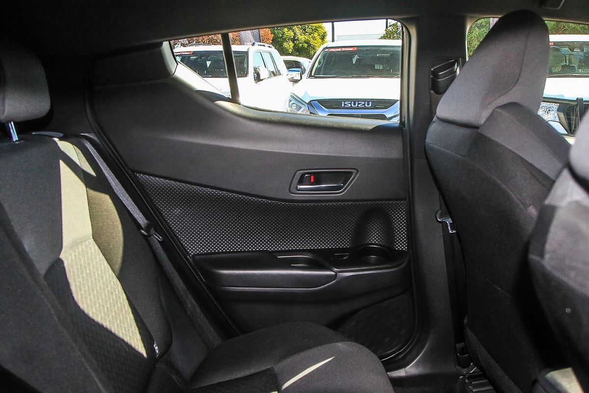 2023 Toyota C-HR GXL NGX10R