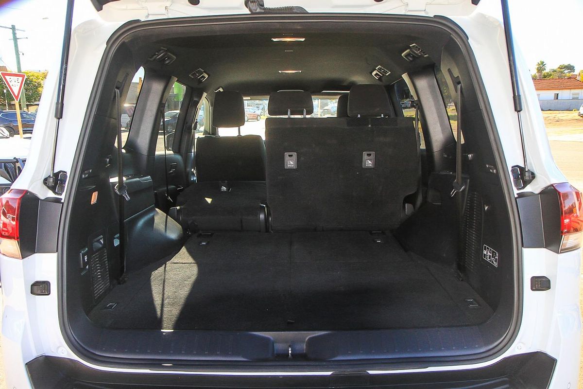 2023 Toyota Landcruiser GXL FJA300R