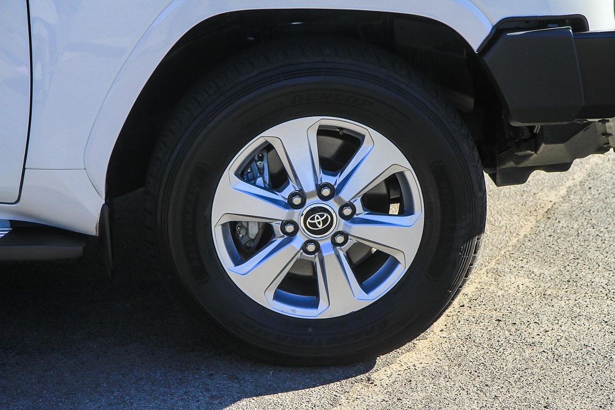 2023 Toyota Landcruiser GXL FJA300R