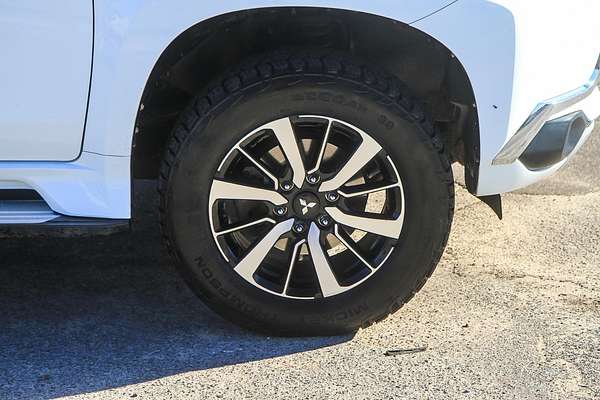 2017 Mitsubishi Pajero Sport GLS QE