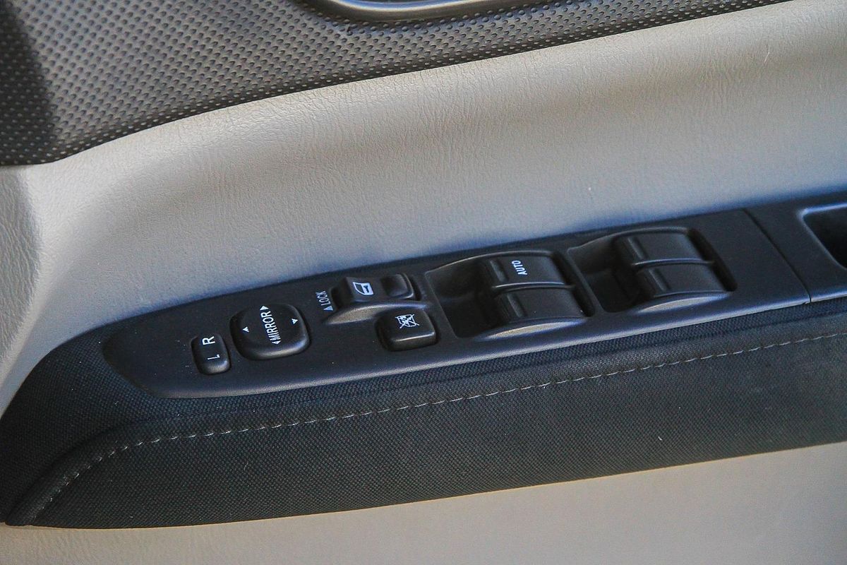 2005 Subaru Forester X 79V