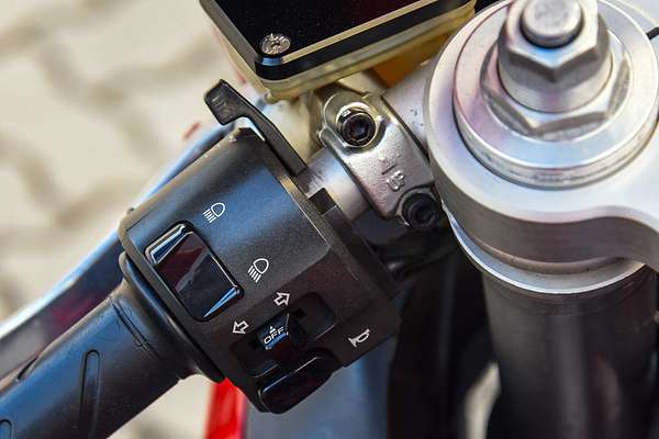 2004 Ducati 999S 999