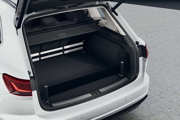 2025 Volkswagen Touareg 170TDI RC
