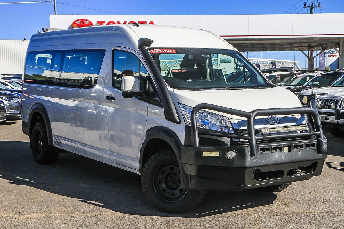 2020 Toyota Hiace Commuter GDH322R