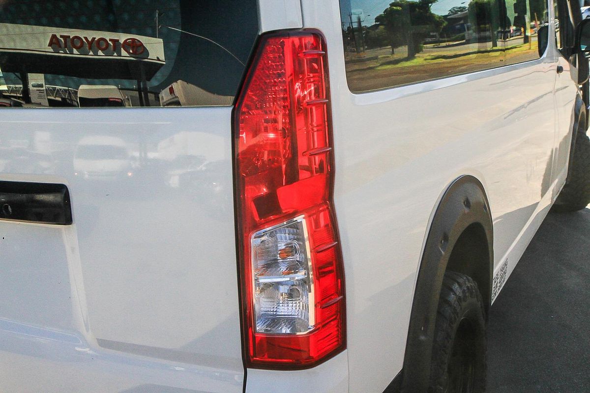 2020 Toyota Hiace Commuter GDH322R
