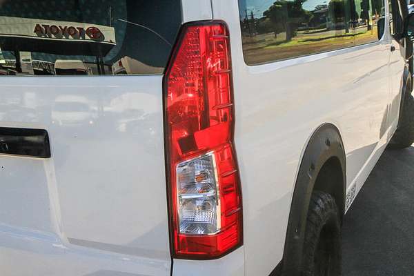 2020 Toyota Hiace Commuter GDH322R