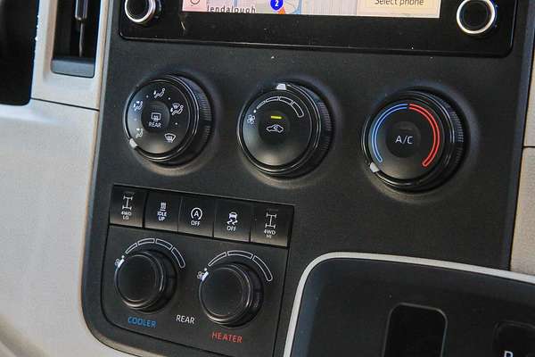 2020 Toyota Hiace Commuter GDH322R