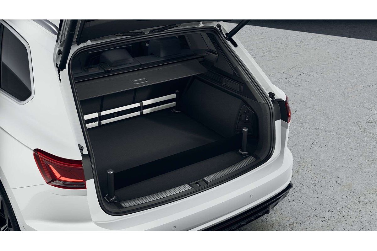 2025 Volkswagen Touareg 210TDI R-Line RC
